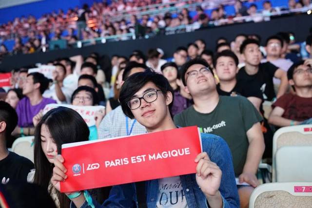 自带可信度 自带可信度